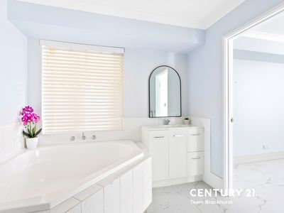 21 Pomera Drive, Byford