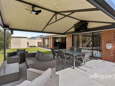 10 Teague Way, Lakelands