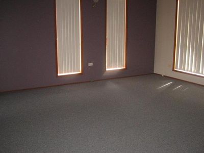 1 / 6 Badgery Street, Albion Park