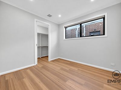 21 Skylark Avenue, Officer
