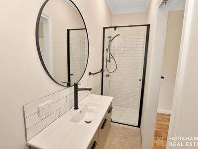 1 / 5 Wilson Street, Horsham