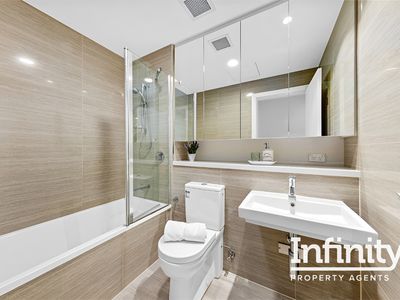 402 / 49 Hill Road, Wentworth Point