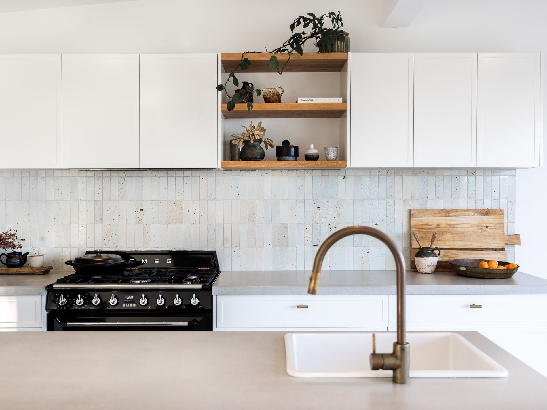 40 Sunset Strip, Manyana