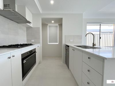 25 Velvet Vista, Alkimos