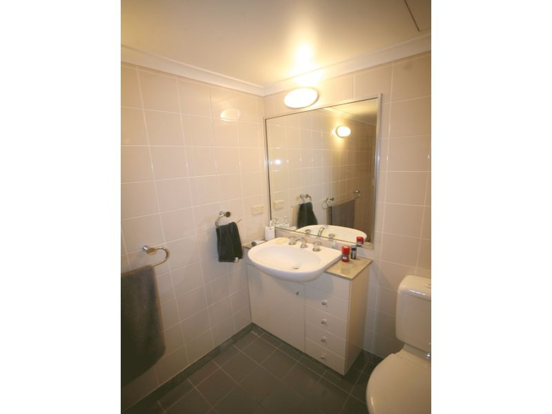 801 / 1 Hosking Place, Sydney