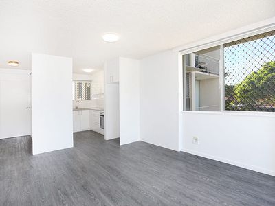 1 / 6 Leo Crescent, Alexandra Headland