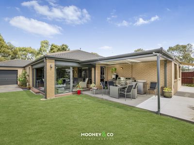 33 Yammerbook Way, Cranbourne East
