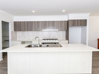 1 / 22 Golden Gate Avenue, Park Ridge