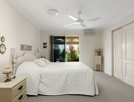 Great family home in an ideal location ***** UNFURNISHED ***** image 8