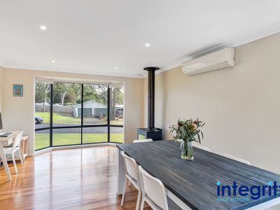 16 Mathie Street, Basin View