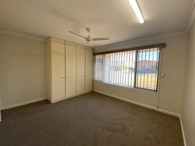8 Barber Place, Riverton