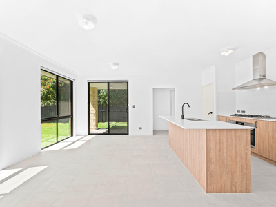 2 Lowan Street, Thornlie