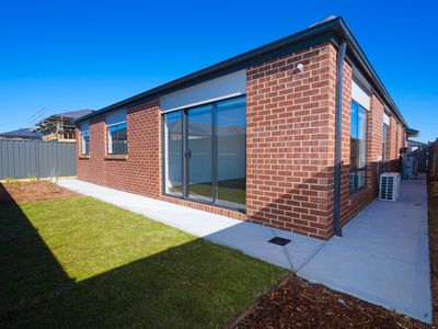 54 Follett Boulevard, Clyde