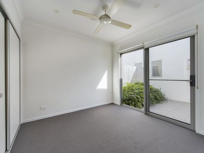 30 McConnell Esplanade, Strathpine