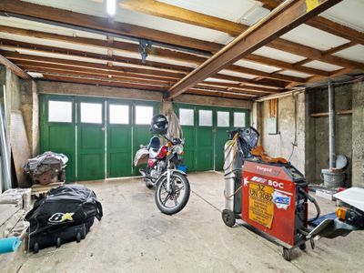 15 Middleton Road, Kew