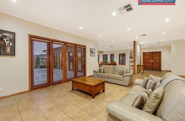 63 Craig Parry Drive, Hidden Valley