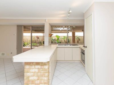 22 Campolino Gardens, Stratton