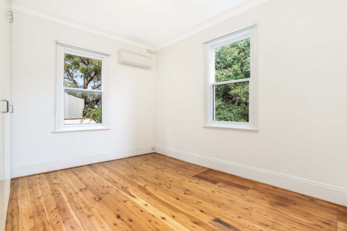 Flat / 1 Ebley Street, Bondi Junction