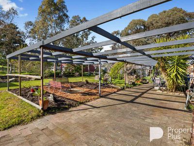 27 Mennens Lane, Harcourt North