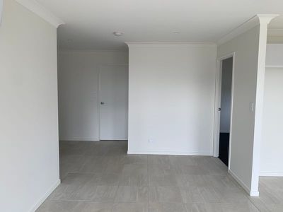 1 / 2 Herald Close, Kallangur