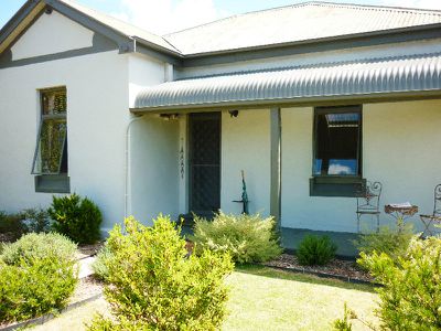 85 Carcoar Street, Blayney