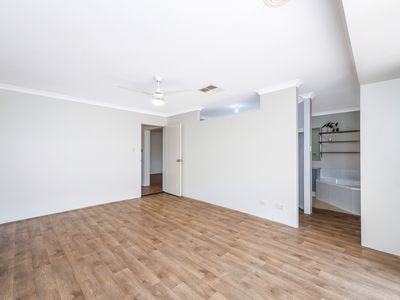25 Sainte Maxime Avenue, Port Kennedy