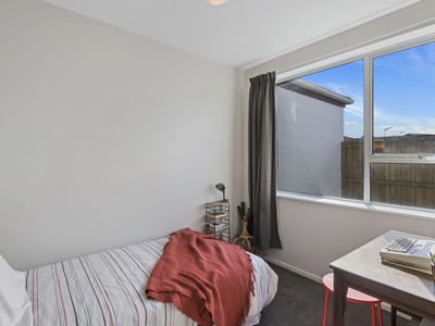 3 / 16 Lane Street, Woolston