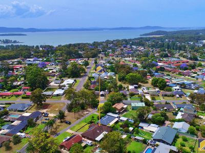 44 Clemenceau Crescent, Tanilba Bay