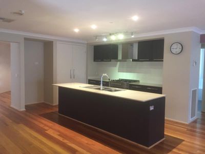 167 Dunnings Road, Point Cook