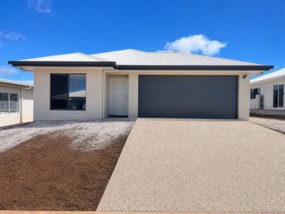31 Tucker Street, Atherton