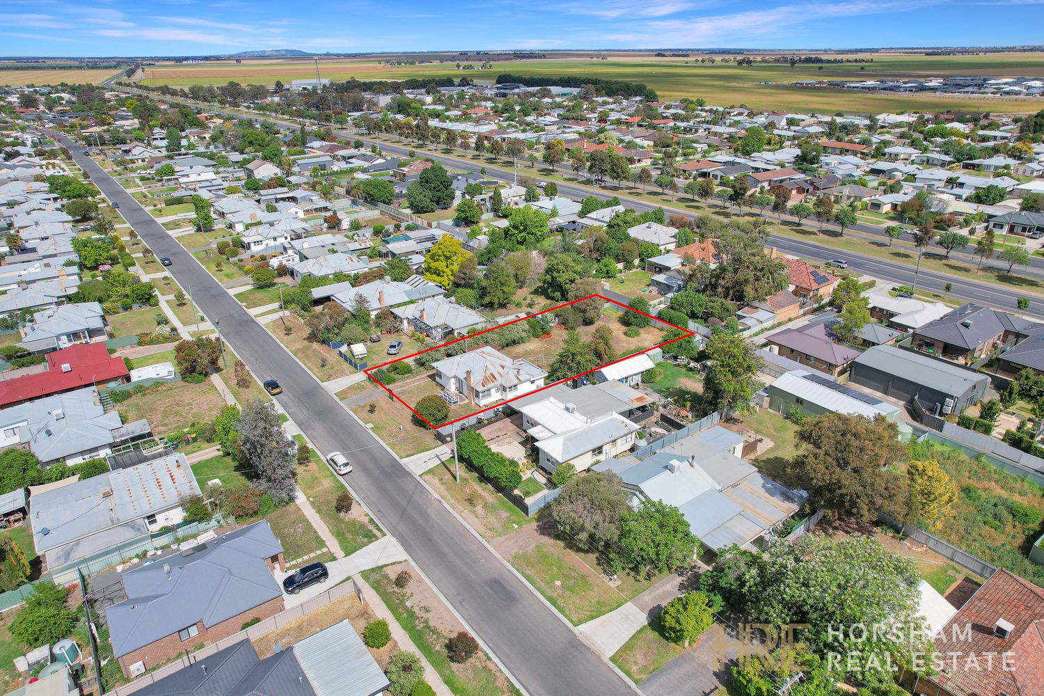 8 Federation Avenue, Horsham