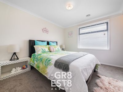 39 Aquatic Drive, Cranbourne West