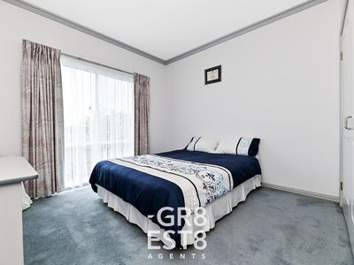 4 The Oaks, Narre Warren