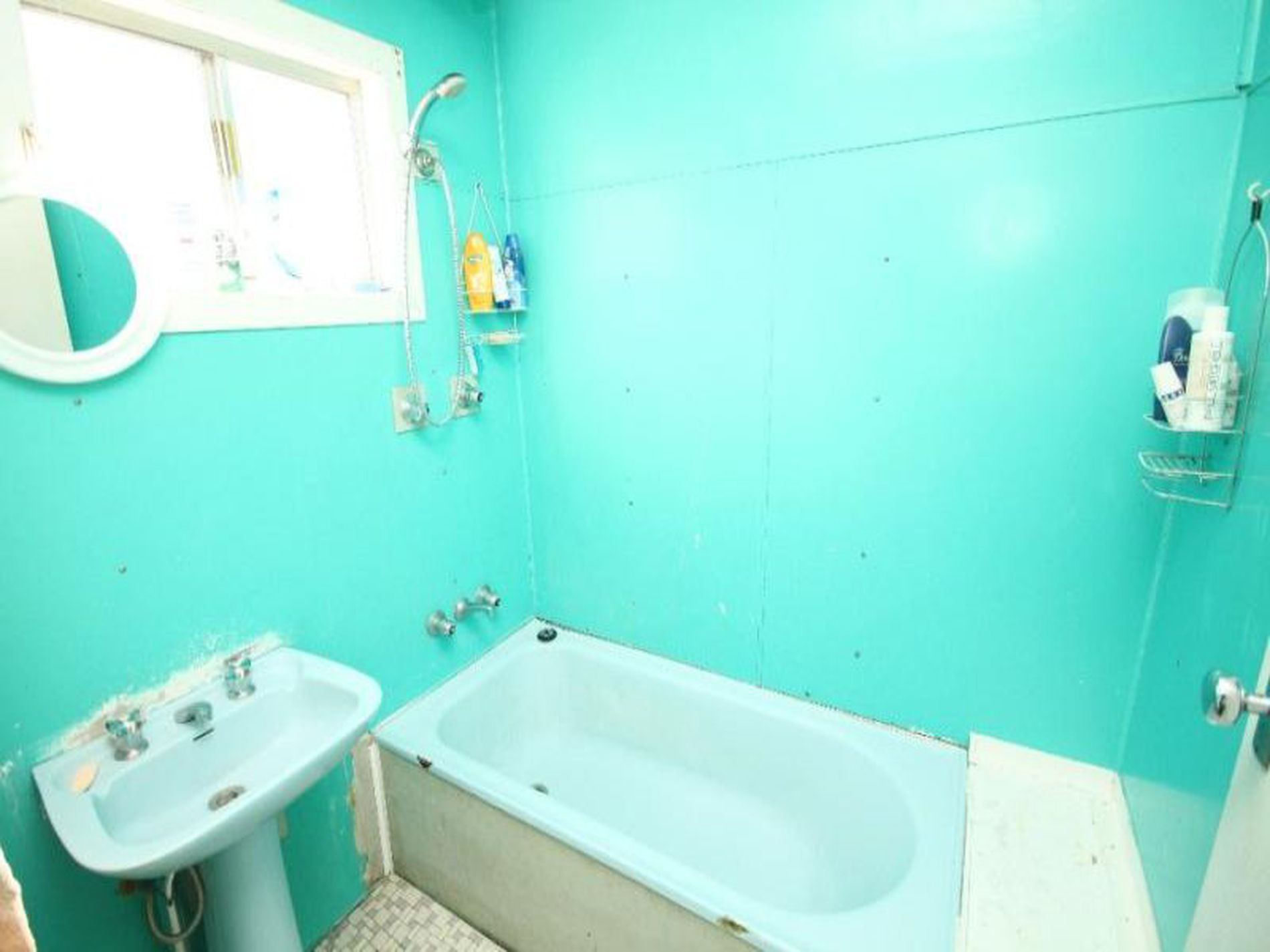 44 Benaroon Road, Lakemba