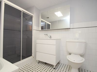 1 / 33 The Strand, Rockdale