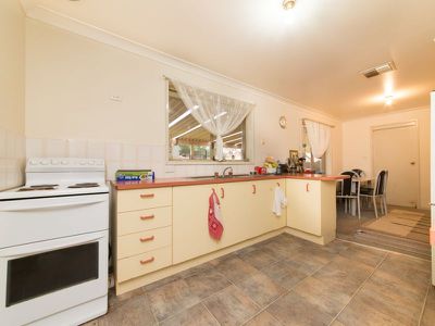 35 Lindsay Place, Dubbo