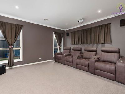 31 Fairbridge Road, Point Cook
