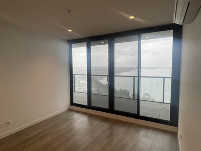 1803 / 18 Cavendish Street, Geelong