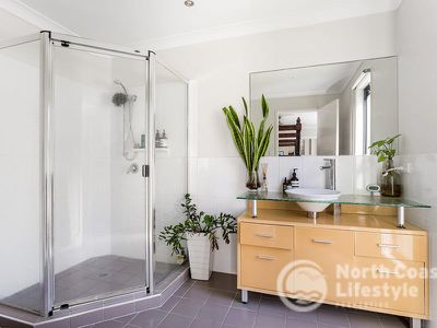 4 / 3 Bindaree Way, Ocean Shores