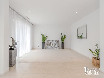9 Cassowary Cres, Coodanup