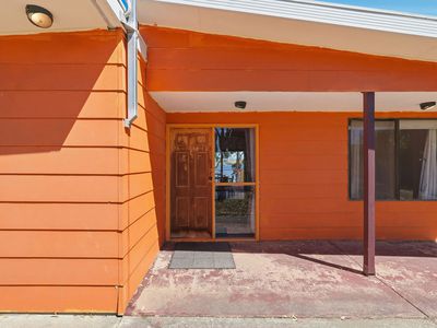 2 Cray Point Parade, Eggs And Bacon Bay