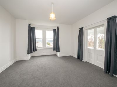 1 / 209 Cargill Street, City Centre