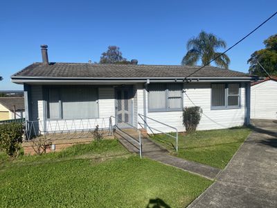 27 St Johns Street, Busby