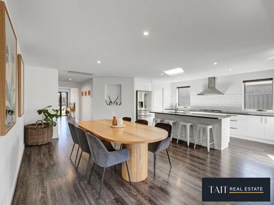 22 Currawong Drive, Wangaratta