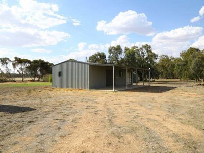 6511 Swan Hill Road, Moulamein