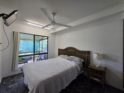 15 Twelfth Avenue, Atherton