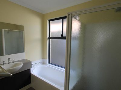 4 / 24 Windemere cres, Nollamara