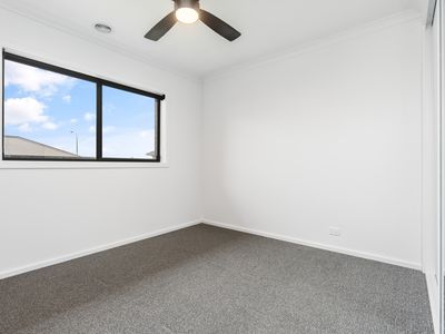 30 HILLFORD CIRCUIT, Thurgoona