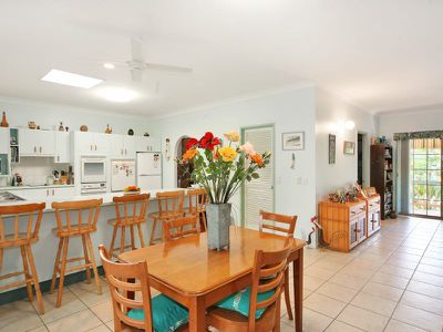 11 Tea Tree Lane, Tinbeerwah
