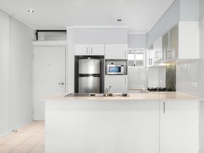 9 / 27 School Street, Kelvin Grove
